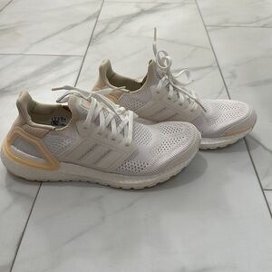 Adidas Ultraboost 19.5 DNA Running Shoe